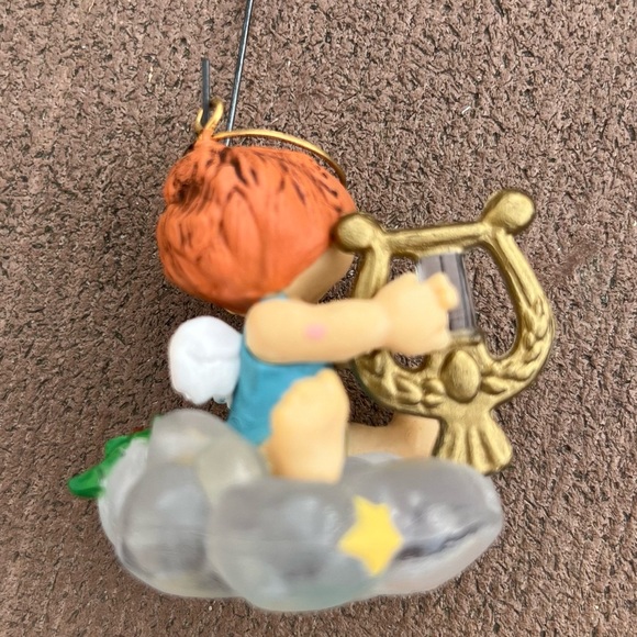 Hallmark Musical Angel Ornament - Picture 5 of 10